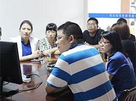 浙江旭日纖維有限公司主要生產(chǎn)和銷售浙江旭日纖維有限公司，冰絲、涼感PE纖維、中分子PE絲、丙綸細(xì)旦絲、玉米纖維、PLLA纖維、PLA纖維、玉米纖維FDY、丙綸DTY絲、丙綸超細(xì)旦絲、丙綸FDY細(xì)旦絲、丙綸絲、丙綸高強(qiáng)絲、丙綸普強(qiáng)絲、高強(qiáng)丙綸絲、丙綸FDY絲、丙綸長(zhǎng)絲、超細(xì)旦絲